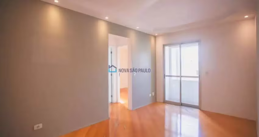 Apartamento 2 dormitórios com vaga de garagem a 800 metros do metrô saúde