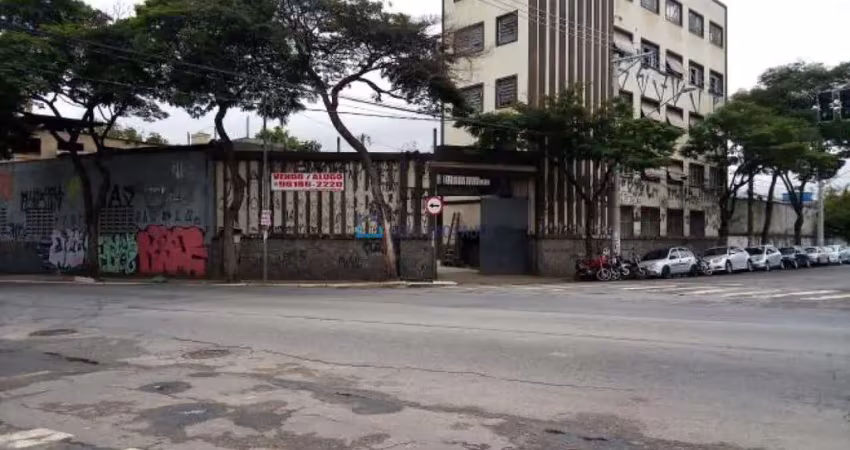 Casa comercial com 15 salas à venda na Rua Clímaco Barbosa, --, Cambuci, São Paulo