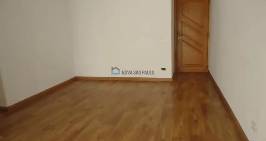 Apartamento 3 dormitórios, suíte, sala com sacada, 2 vagas. saude!