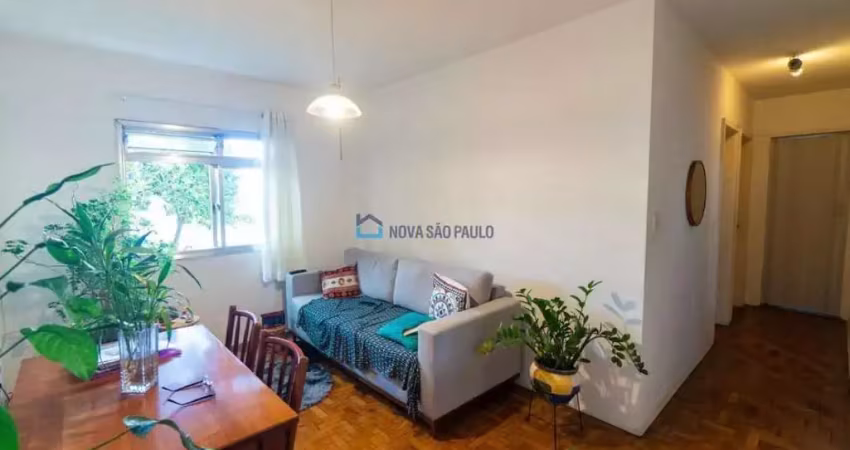Apartamento com 02 dormitórios na região do jabaquara.