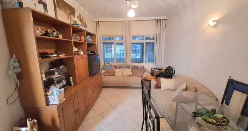 Casa com 3 dormitórios, suíte e 2 vagas próximo ao metrô alto do ipiranga.