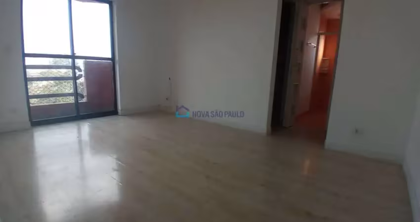 Apartamento à venda, 2 dormitórios, 1 vaga, próximo ao zoológico.