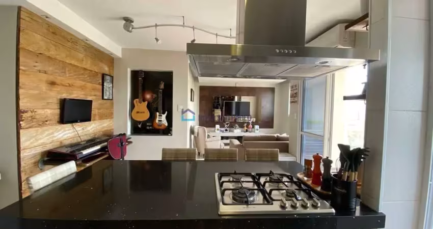 Cobertura duplex à venda com vista para o parque da aclimação.