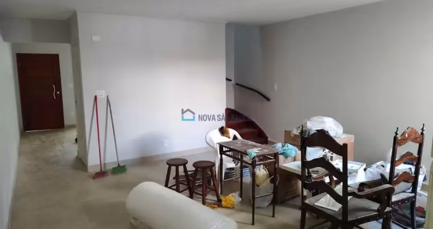 Casa com 3 quartos à venda na Rua das Rosas, --, Mirandópolis, São Paulo