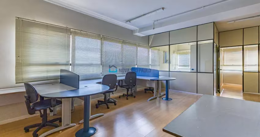 Sala comercial de 70mts ao lado do metrô conceição.