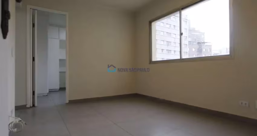 Apartamento à venda no cambuci/aclimação 1 dormitório, 36m², garagem, andar alto.