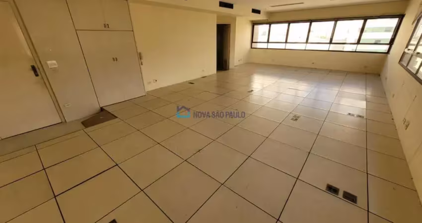 Sala comercial de 70mts ao lado do metrô conceição.