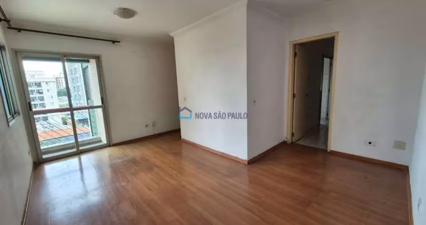 Apartamento à venda com 2 quartos, 1 suíte e 1 vaga na saúde.