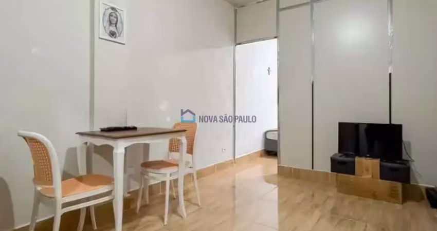 Kitnet na rua joão de carvalho - centro/liberdade - são paulo