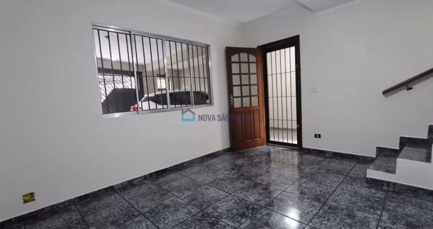 Sobrado reformado com 2 dormitórios e 2 vagas no bairro americanópolis.