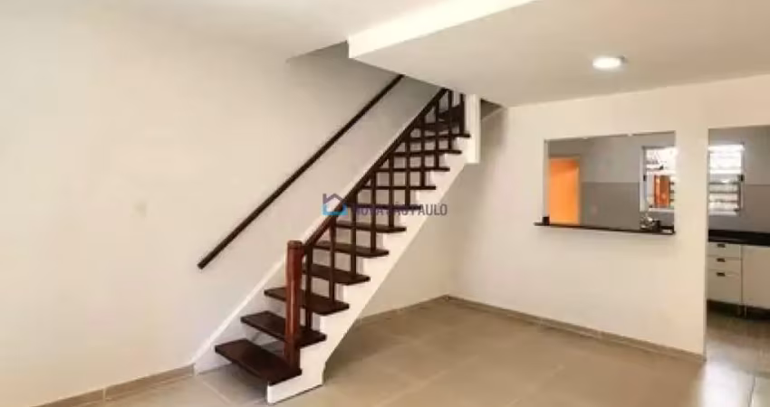 Sobrado de vila reformado na vila olímpia com 100m²