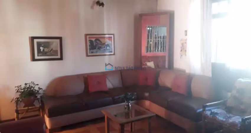 Casa com 3 quartos à venda na Rua Benjamin Costa, --, Jardim Aeroporto, São Paulo