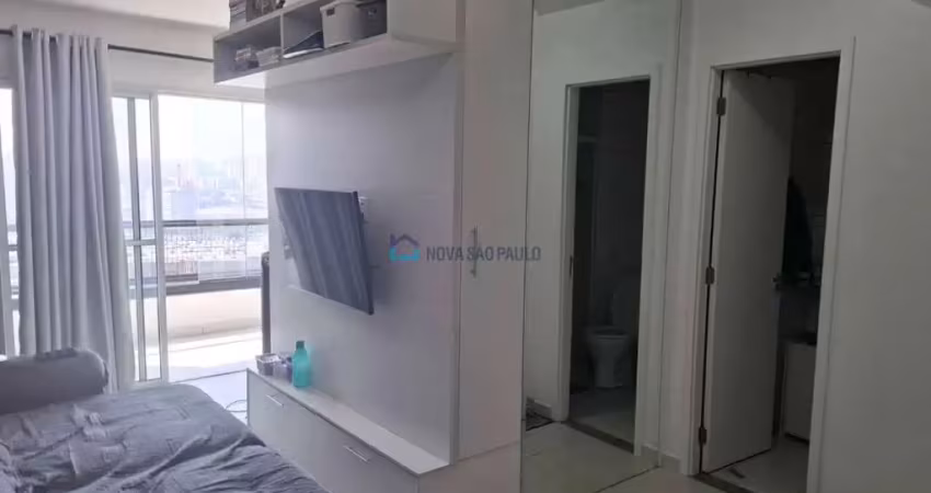 Loft com 1 quarto à venda na Rua Clímaco Barbosa, --, Cambuci, São Paulo
