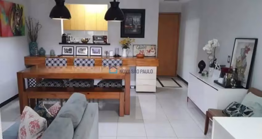 Apartamento com 3 quartos sendo 1 suíte, 2 vagas e depósito privativo na região da saúde!