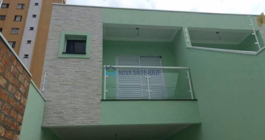 Sobrado 03 dormitórios 1 suite e 2 vagas  na Vila Gumercindo