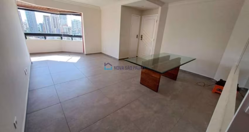 Venda | Apartamento no Campo Belo | Reformado | 3 Quartos| 1 Suíte | 2 Vagass