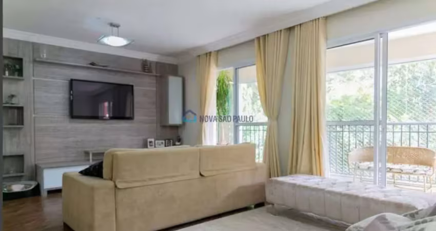 Apartamento com 04 dormitórios na região do Cambuci
