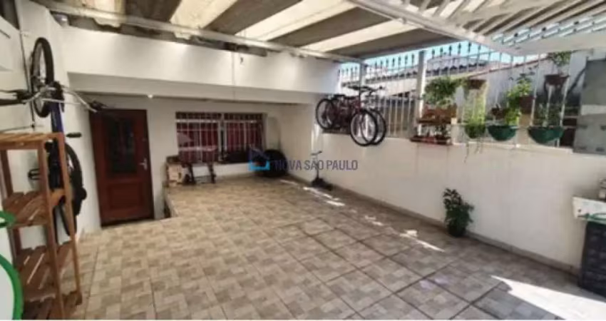 Sobrado com 2 dormitórios, 2 banheiros, 2 vagas, bosque da saúde