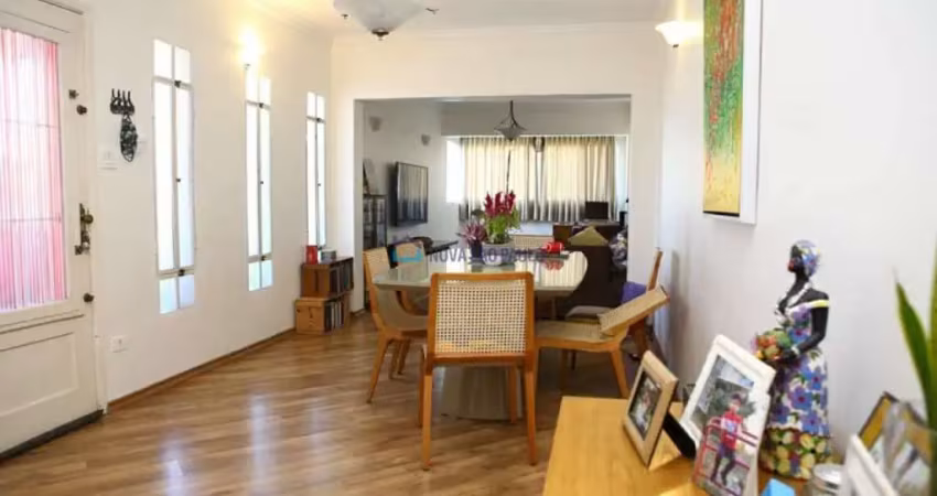 Sobrado com 3 dormitórios, suíte, quintal e edícula no Jabaquara.