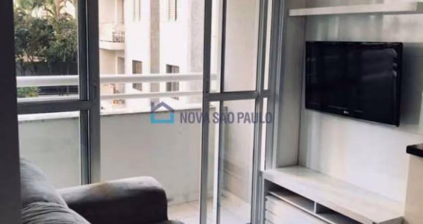 Apartamento 1 dormitório, 1 vaga, 400 metros do Metro Vila Mariana