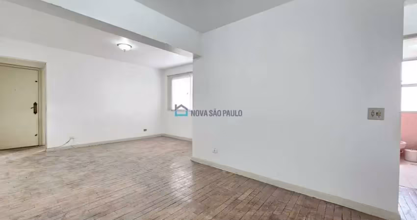 Apartamento com 2 quartos, sendo 1 suíte à venda  no campo belo.