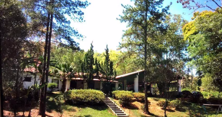 Excelente chácara há 20 min do centro de s.j.campos para confraternização