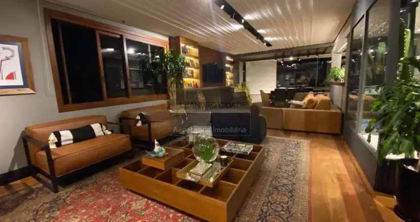 Cobertura 4 dormitórios à venda no Bairro Petrópolis com 392 m² de área privativa - 3 vagas de garagem