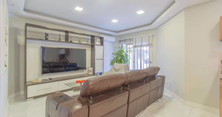 Casa 3 dormitórios à venda no Bairro Jardim Itú com 252 m² de área privativa - 2 vagas de garagem