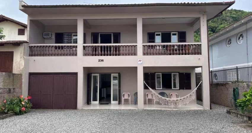 SOBRADO no PRAIA DA ENSEADA com 5 quartos para VENDA, 274 m²