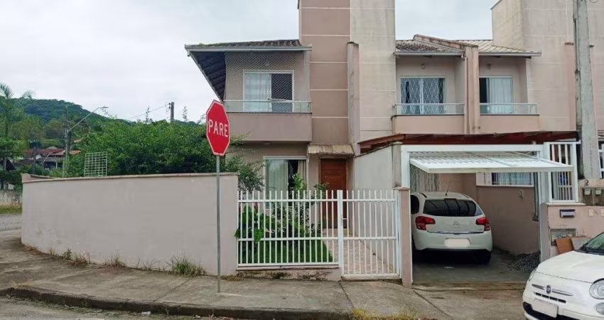 SOBRADO GEMINADO no PARQUE GUARANI com 2 quartos para LOCAÇÃO, 59 m²
