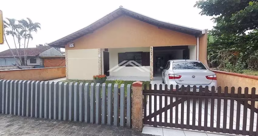 Casa com 4 dormitórios à venda, 162 m² por R$ 700.000,00 - Brasília - Itapoá SC