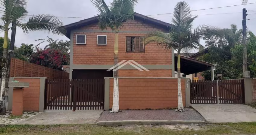 Sobrado com 4 dormitórios à venda, 214 m² por R$ 820.000,00 - Praia Das Palmeiras - Itapoá/SC