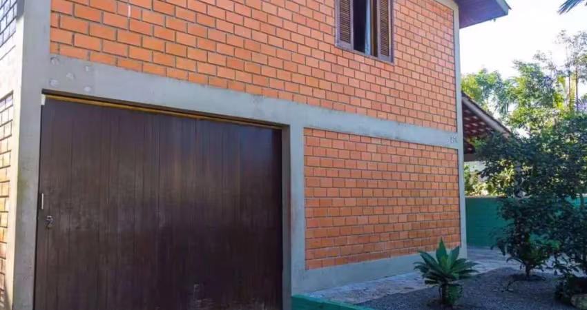 Sobrado com 4 dormitórios à venda, 214 m² por r$ 820.000,00 - praia das palmeiras - itapoá/sc