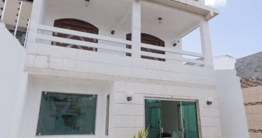 Casa Triplex Com 3 Quartos Sendo 1 Suíte