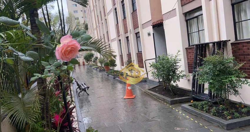 Apartamento com 3 dormitórios para alugar, 75 m² por R$ 2.874,00/mês - Portão - Curitiba/PR