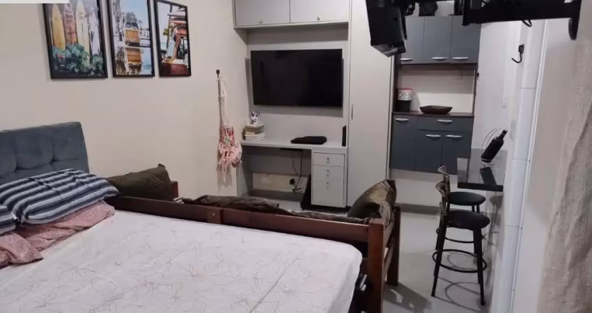 Apartamento à venda em santos-sp, na ponta da praia: 1 quarto, 1 banheiro, 1 vaga, 34m² de área. venha conhecer!