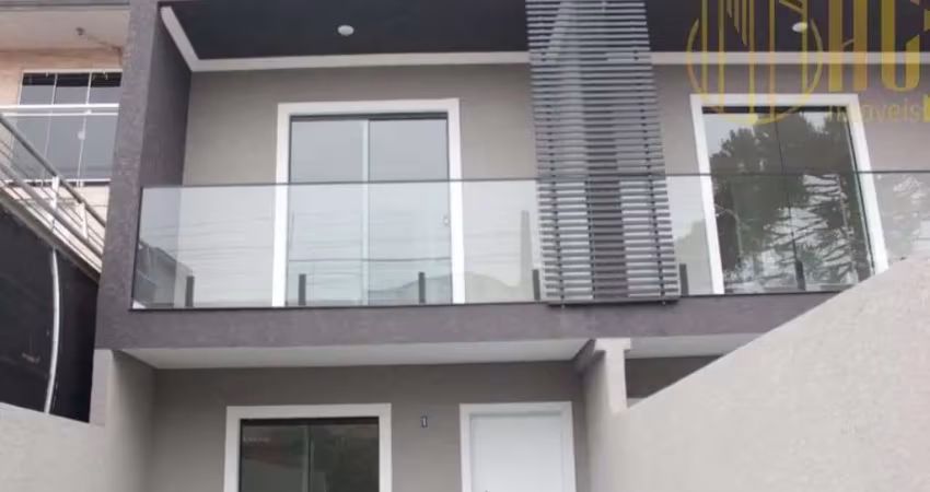 Sobrado à venda no sítio cercado – 3 quartos, 2 banheiros e 1 vaga – pronto para morar