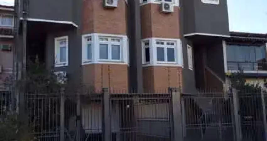 Casa com 3 quartos à venda no Jardim Planalto, Porto Alegre 