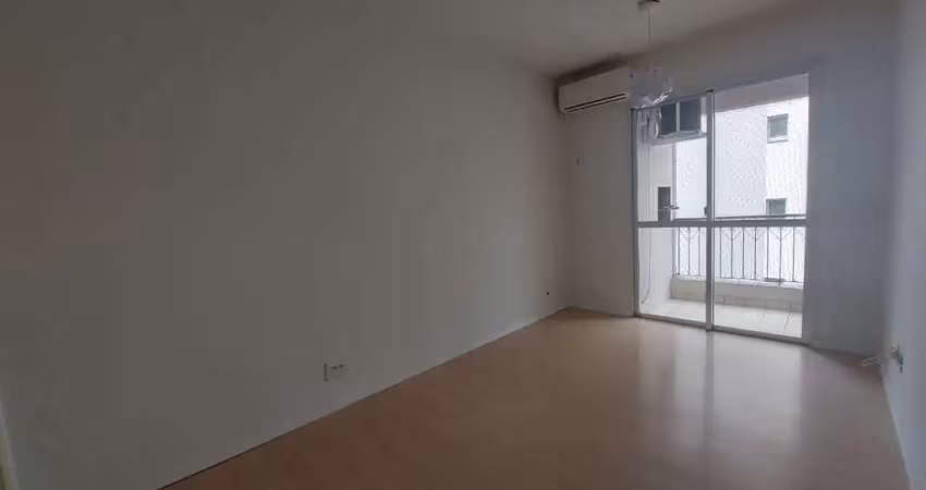 Apartamento com 2 quartos para alugar no Jardim Planalto, Porto Alegre 