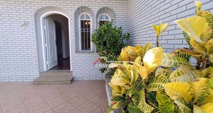 Sobrado com 4 dormitórios à venda, 232 m² por R$ 1.250.000,00 - Embaré - Santos/SP