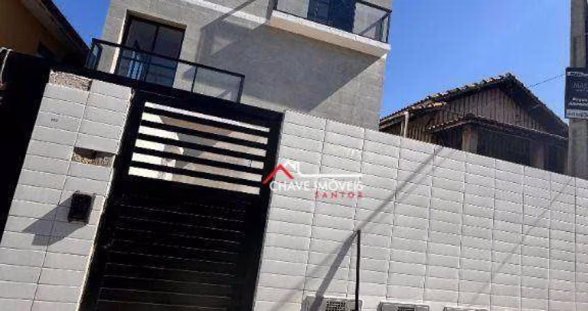 SOBRADO DUPLEX COM 94,74M² ÚTEIS, LOCALIZADO NO MACUCO EM SANTOS;
