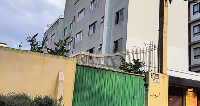 Apartamento 2 dormitorios no Portão em ótima localização