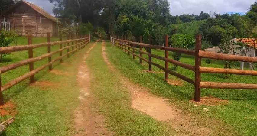 Chácara / sítio com 3 quartos à venda no Chimboveiro, Mandirituba 