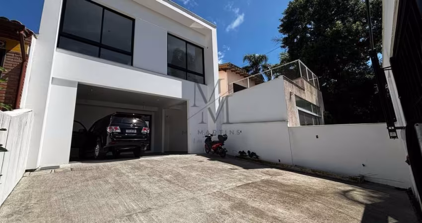 Casa em Ponta de Baixo, São José/SC
