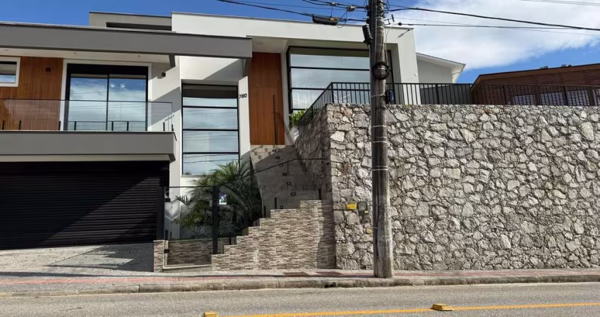 Deslumbrante Casa de Alto Padrão no Pedra Branca