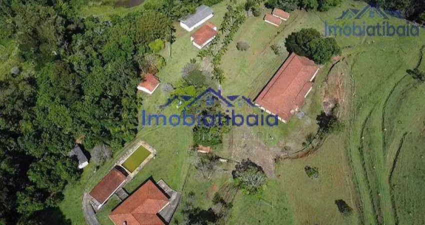 Sítio à venda na cidade de Piracaia - 245000 m²