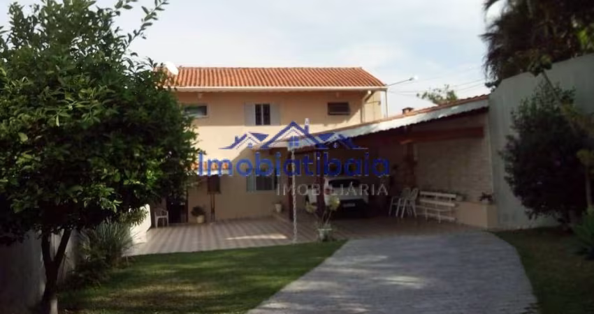 Casa à venda - Jd. do Lago em Atibaia - 403m²