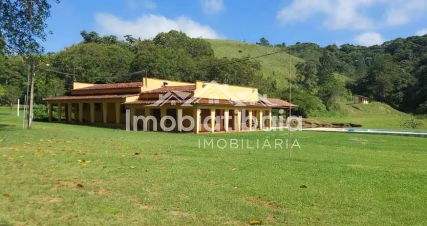 Fazenda à venda em Santa Isabel / Divisa com Igaratá - 13 lagos - 302.000m²