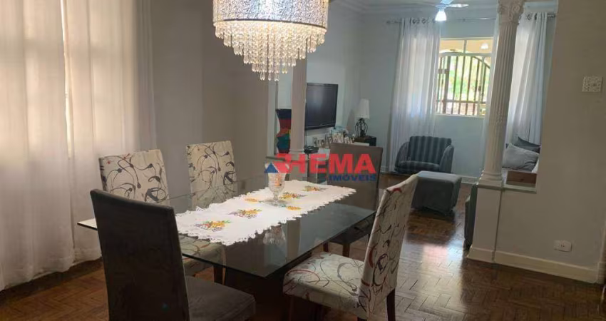 Sobrado com 3 dormitórios à venda, 161 m² por R$ 900.000,00 - Boqueirão - Santos/SP