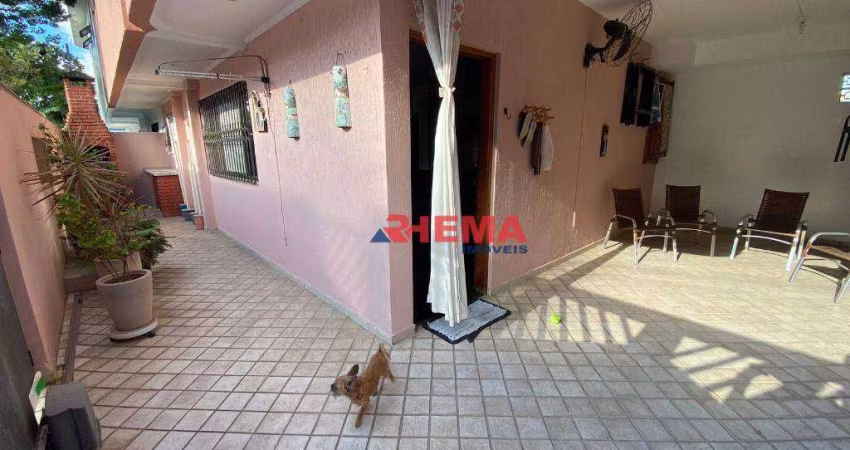 Sobrado com 3 dormitórios à venda, 145 m² por R$ 950.000,00 - Ponta da Praia - Santos/SP